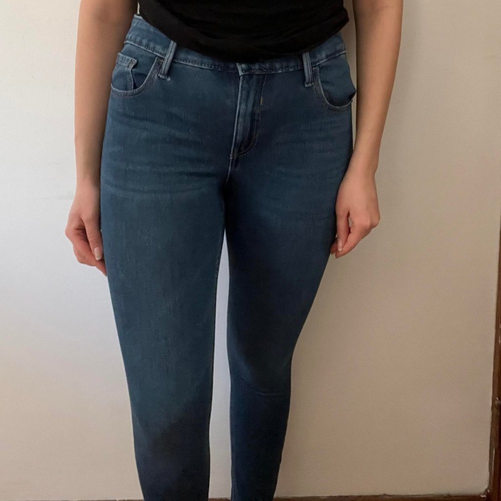 Medium Blue wash skinny jeans (Old Navy Rockstar)